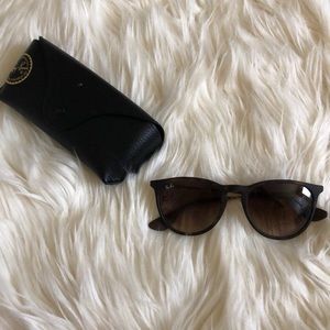 Ray ban Erica Sunglasses with case